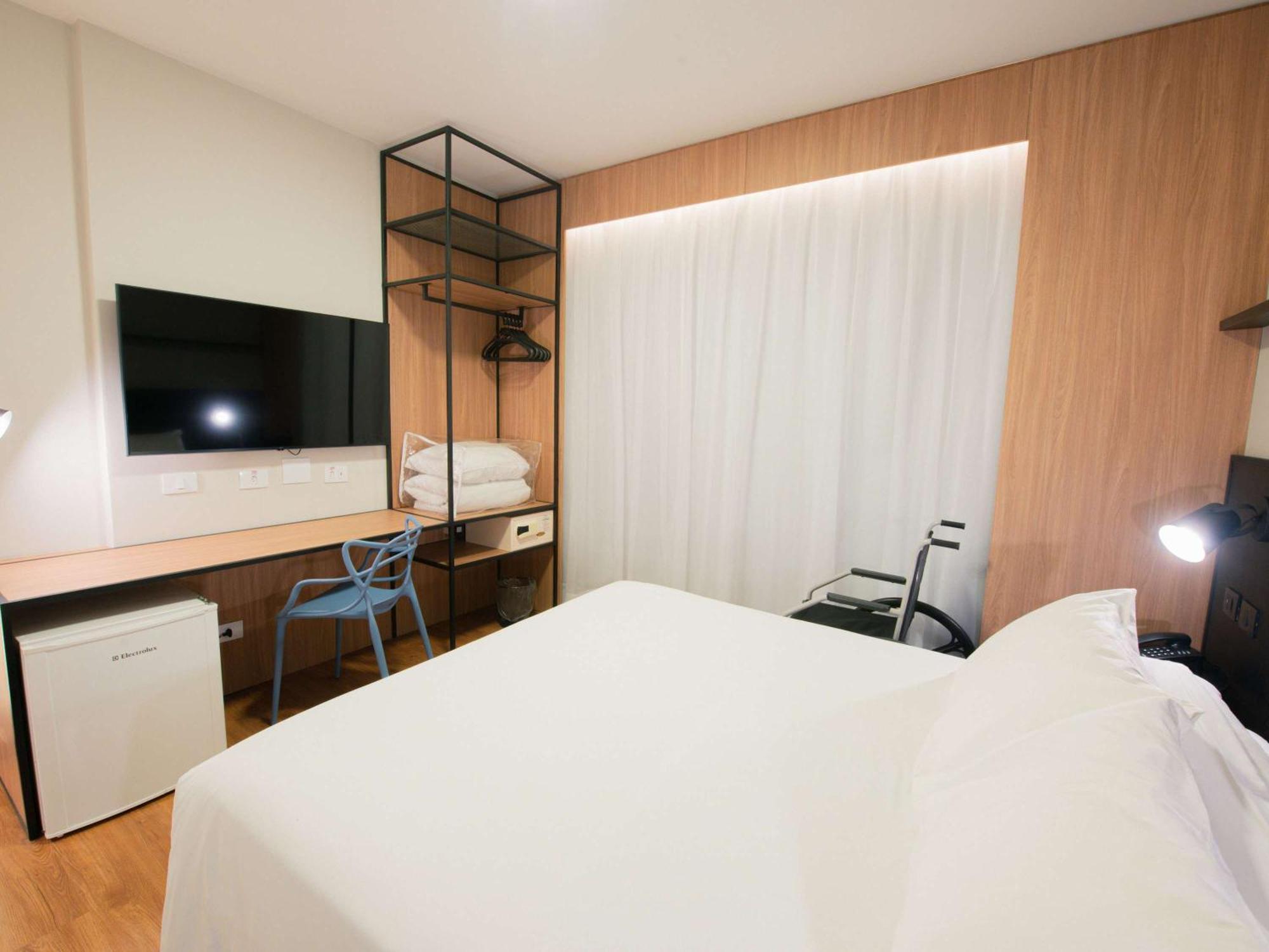 Ibis Curitiba Shopping Hotel Exterior photo