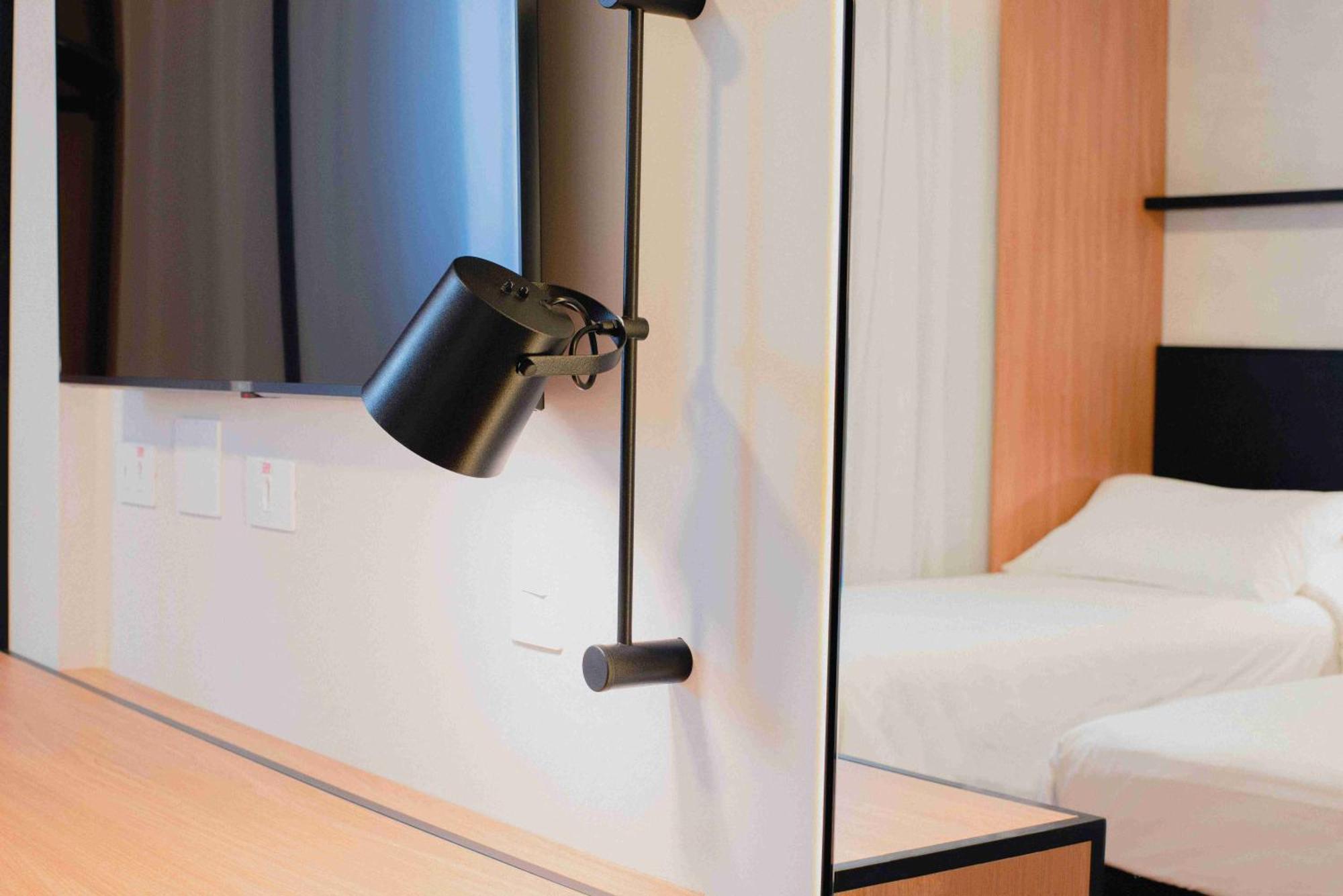 Ibis Curitiba Shopping Hotel Exterior photo